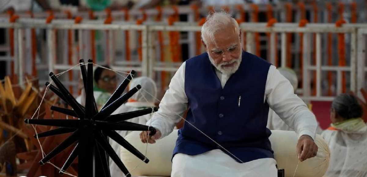 दोधारी तलवार पर भारतः रूस के खिलाफ नहीं पर जेलेंस्की को मदद की पेशकश दोधारी तलवार पर भारतः रूस के खिलाफ नहीं पर जेलेंस्की को मदद की पेशकश